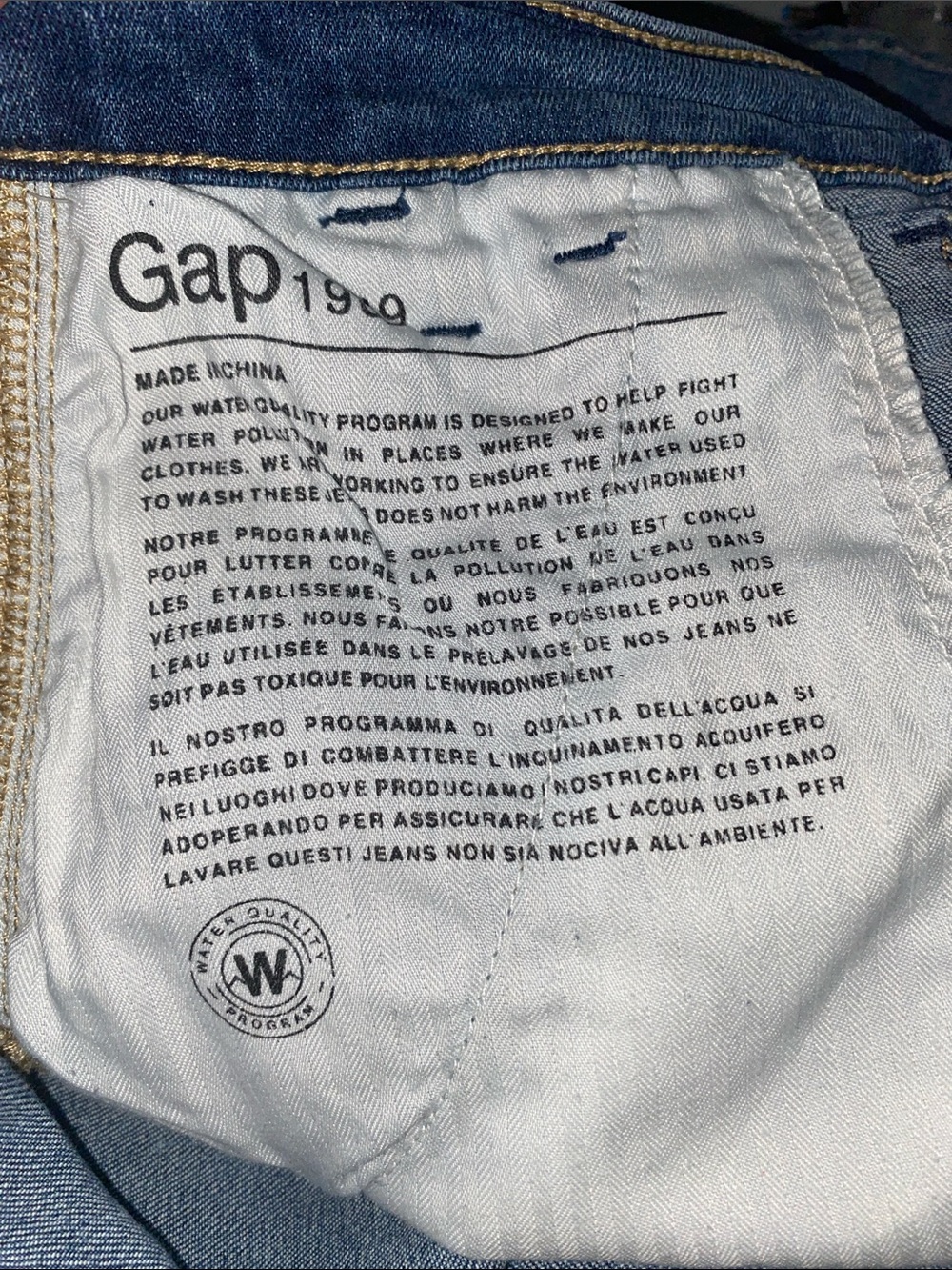 GAP Button-Front Blue Denim Skirt -Size 25 (0-2) - Picture 3 of 4